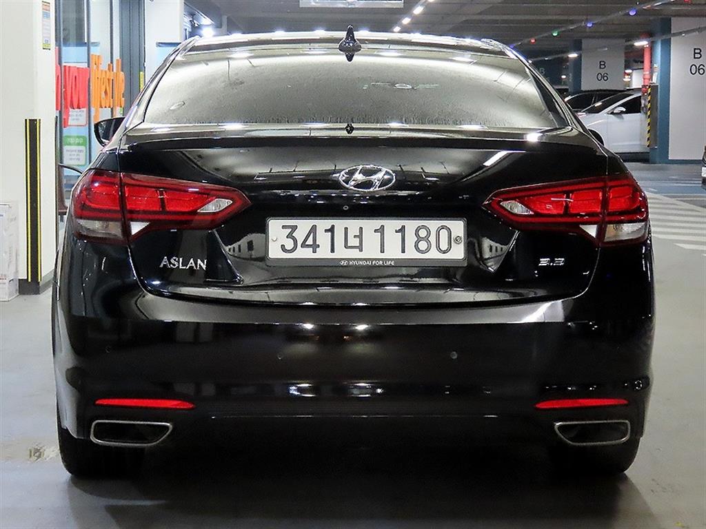 HYUNDAI Aslan - Vista 5