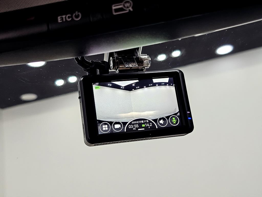 HYUNDAI Sonata - Vista 12