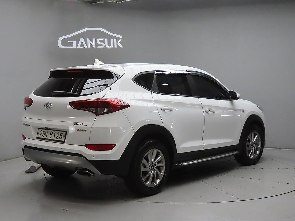 HYUNDAI Tucson - Vista 7