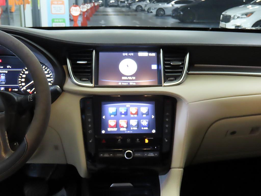 Infiniti QX - Vista 11