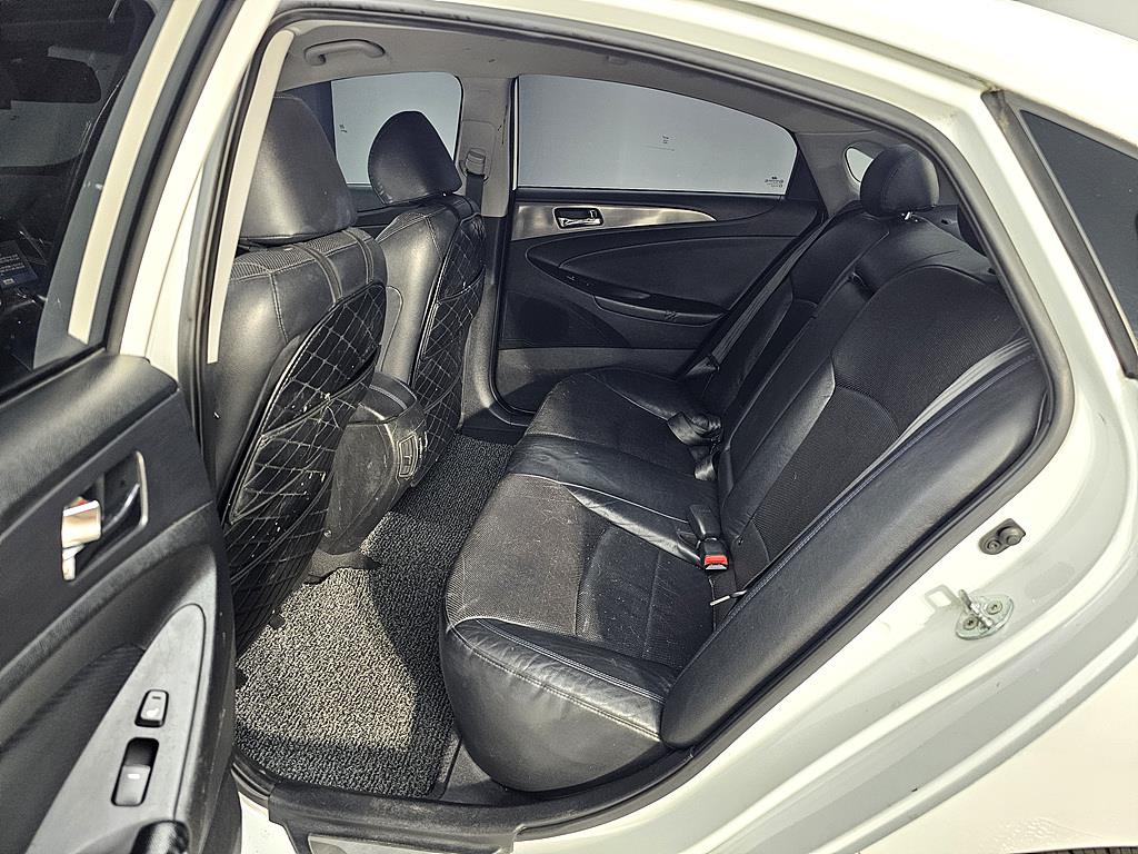 HYUNDAI Sonata - Vista 9