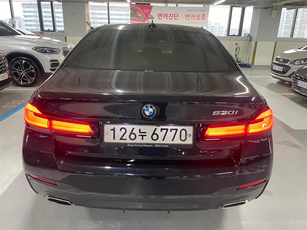 BMW 5 Series - Vista 4