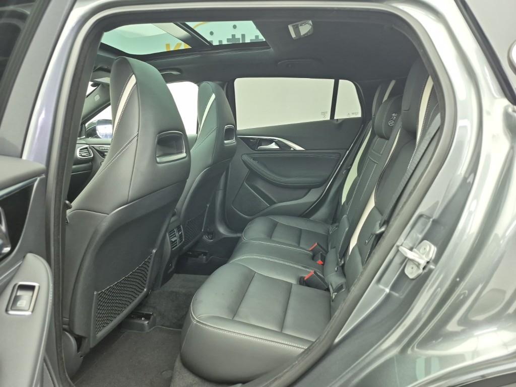 Infiniti Q - Vista 12