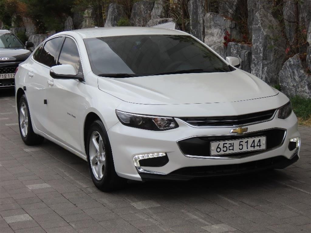 Chevrolet Malibu - Vista 3