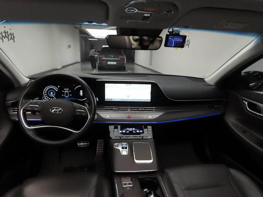 HYUNDAI Grandeur - Vista 6