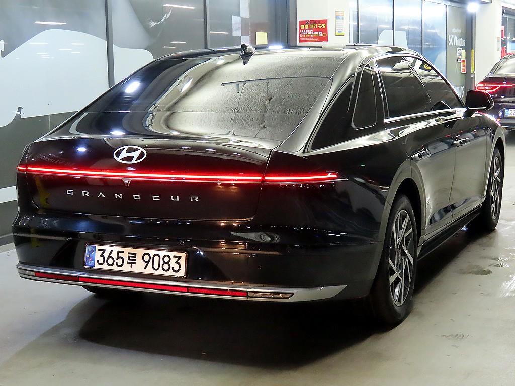 HYUNDAI Grandeur - Vista 4