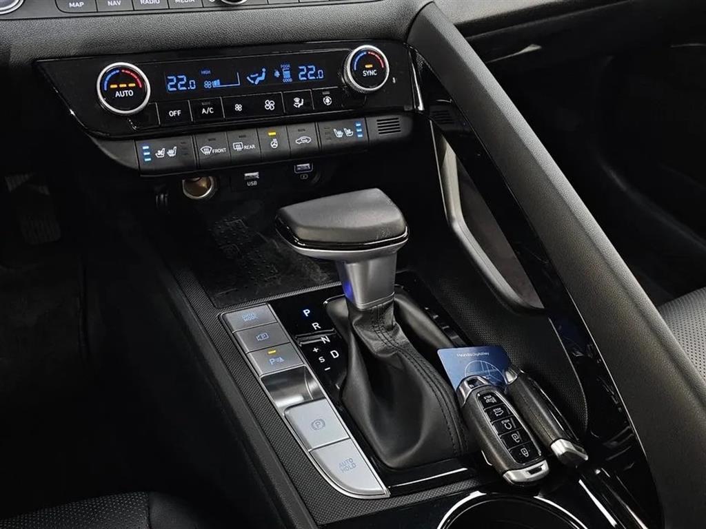 HYUNDAI Avante - Vista 9