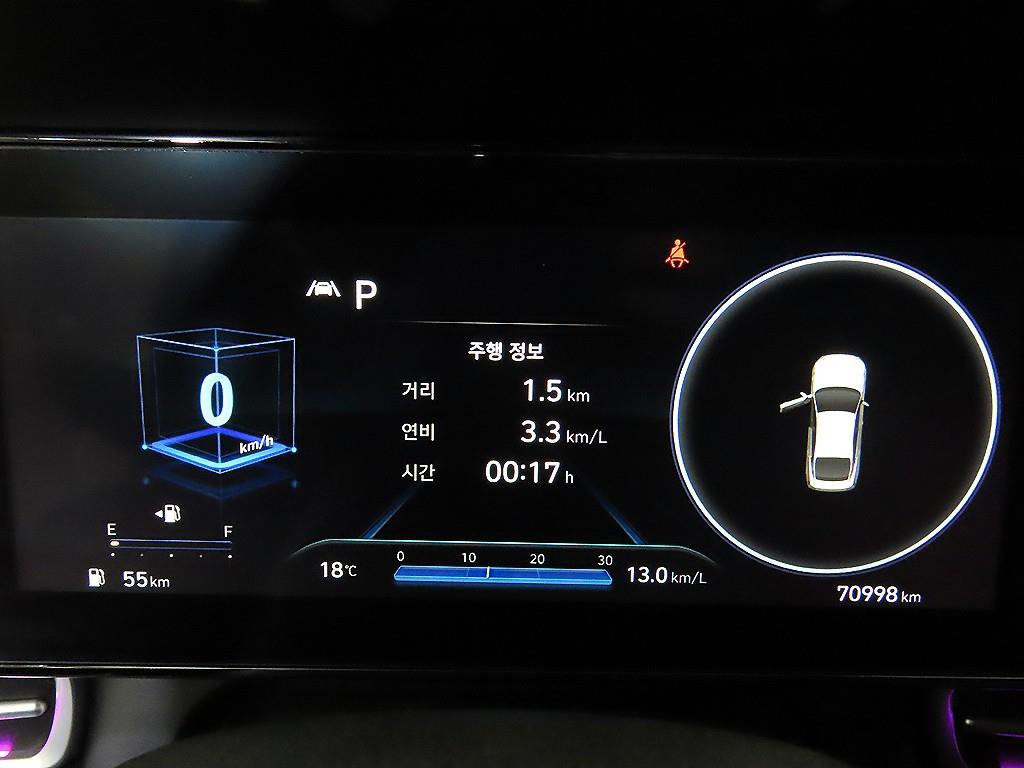 HYUNDAI Avante - Vista 9