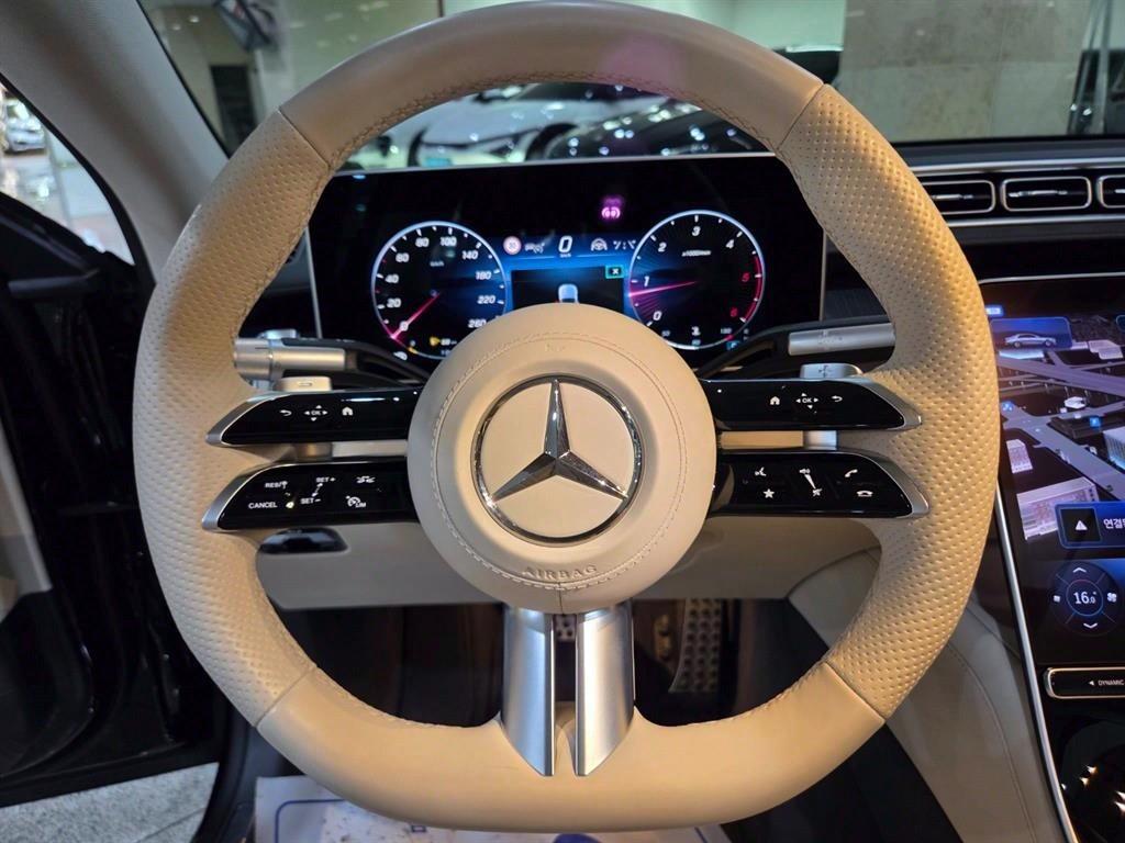 Mercedes Benz S Class - Vista 9