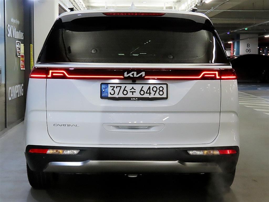 KIA Carnival - Vista 5
