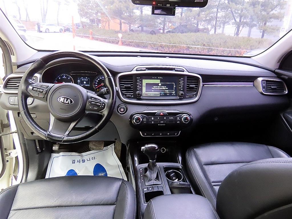 KIA Sorento - Vista 7