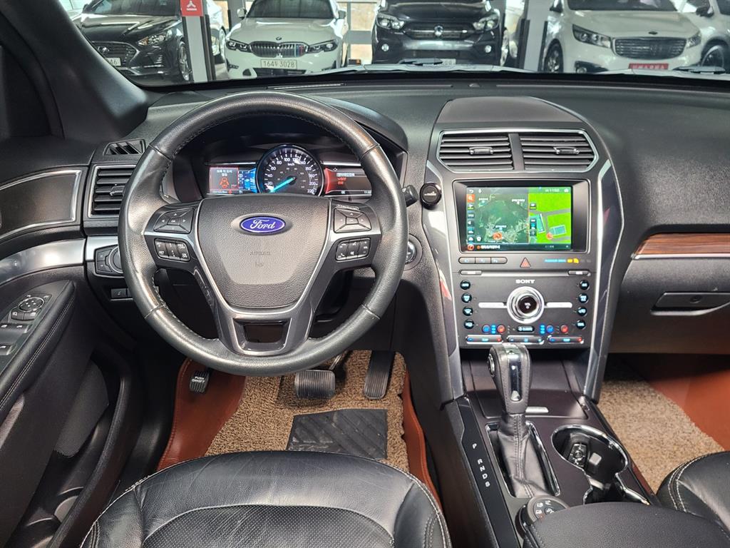 Ford Explorer - Vista 6