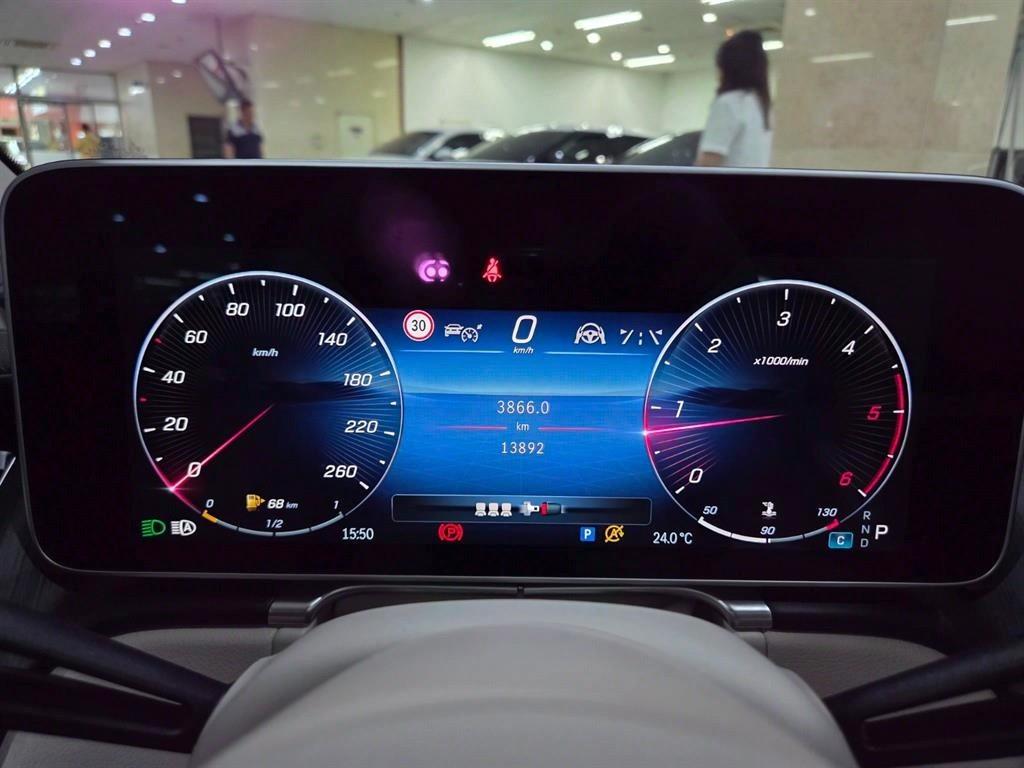 Mercedes Benz S Class - Vista 10