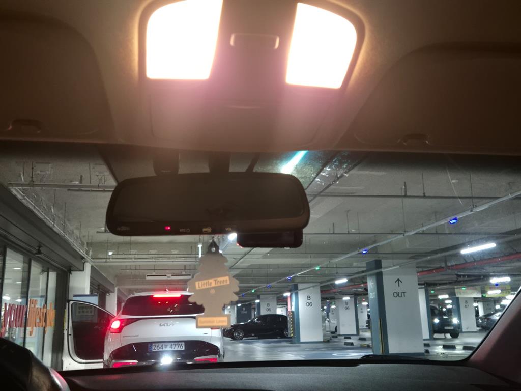 HYUNDAI Avante - Vista 8