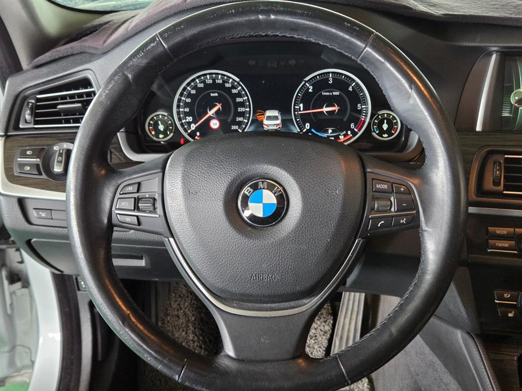 BMW 5 Series - Vista 9