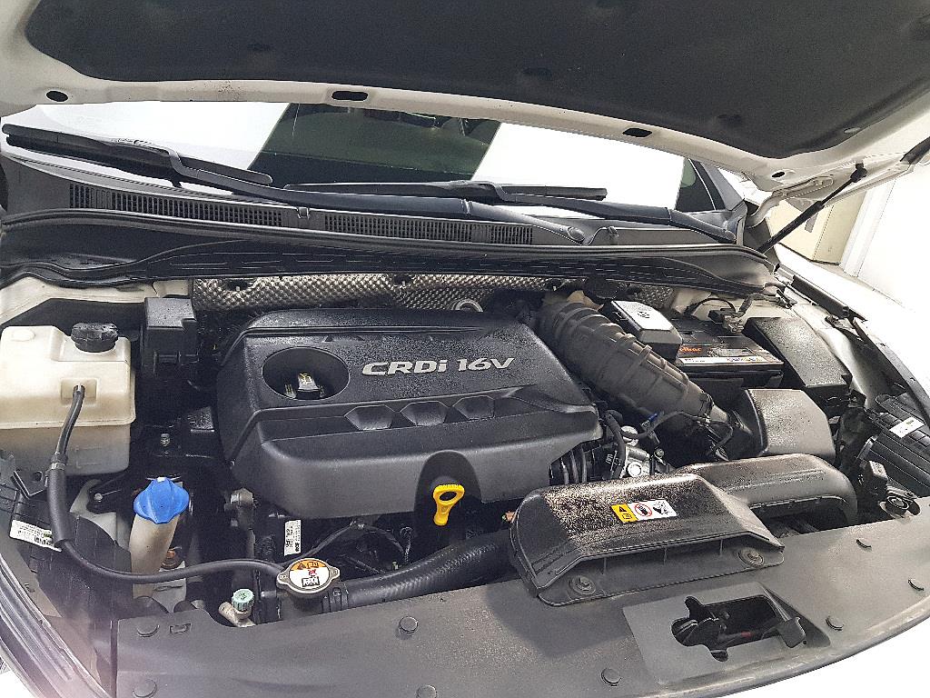 HYUNDAI i40 - Vista 6