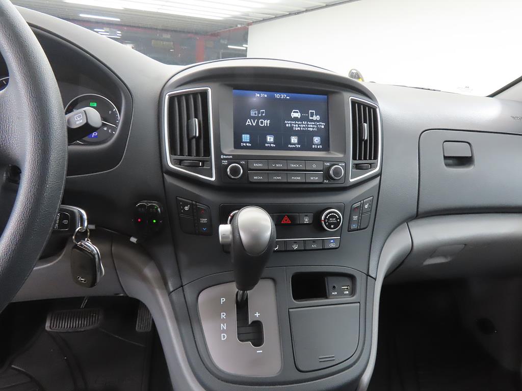 HYUNDAI Starex - Vista 11