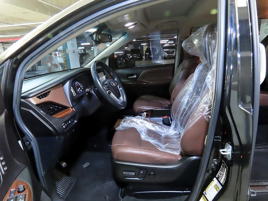 Toyota Siena - Vista 6