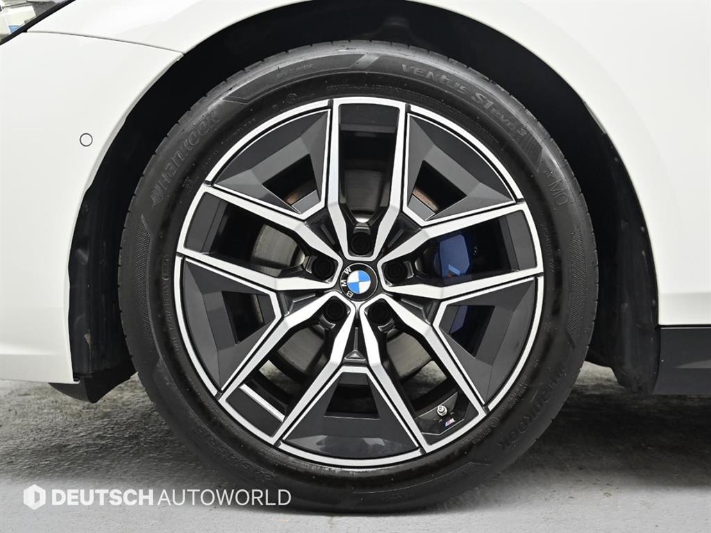 BMW 5 Series - Vista 5