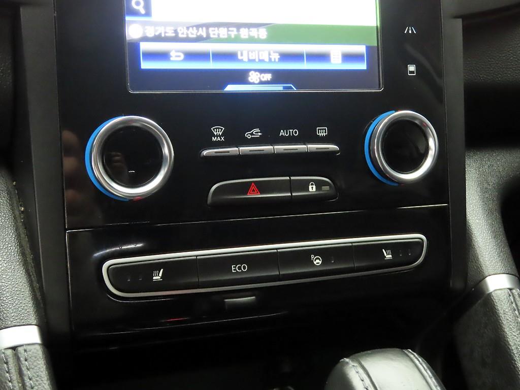 SAMSUNG QM6 - Vista 9