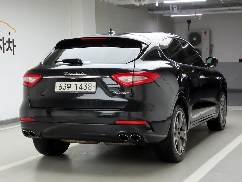 Maserati Levante - Vista 4