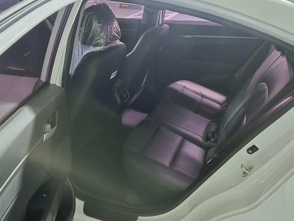 HYUNDAI Avante 2017 Blanco - Importación desde Corea - HF Imports Iquique - Foto 15