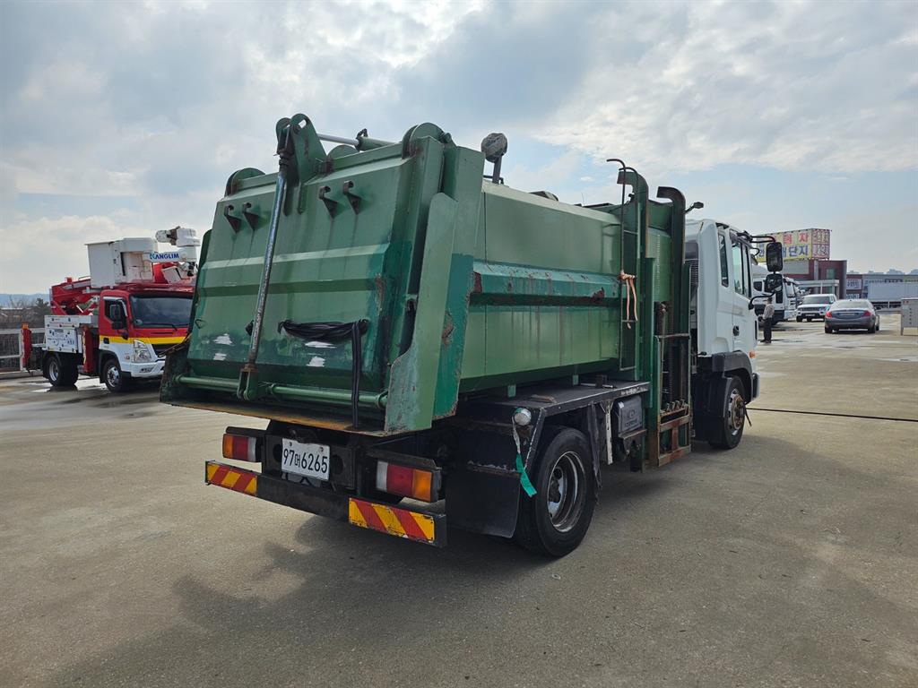 medium and large cargo Special - Vista 7