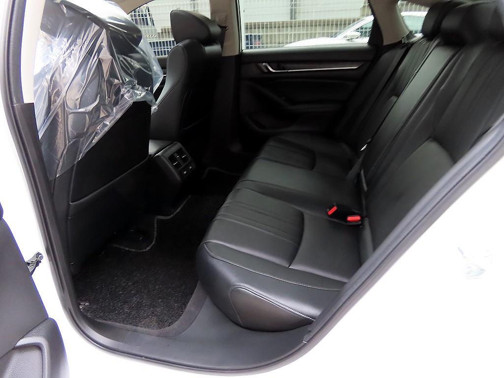 Honda Accord - Vista 6