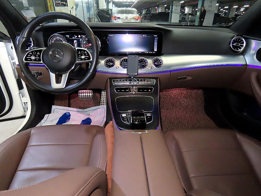 Mercedes Benz E class - Vista 10