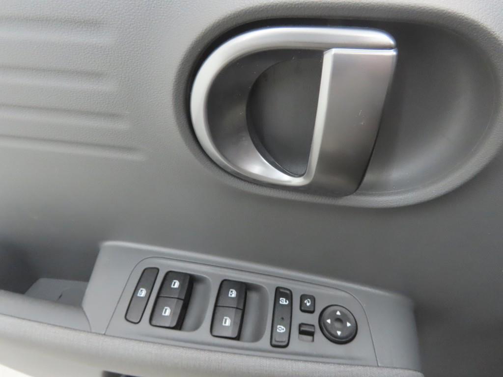 HYUNDAI Casper - Vista 9