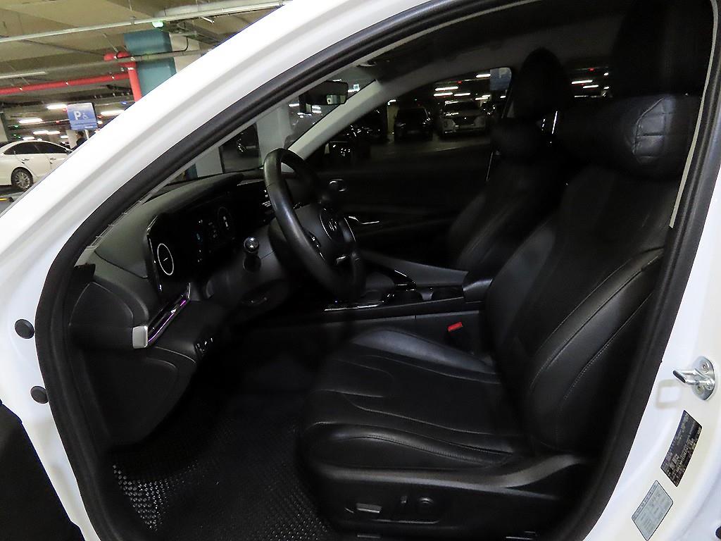 HYUNDAI Avante - Vista 6