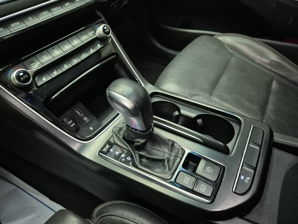 HYUNDAI Grandeur - Vista 8