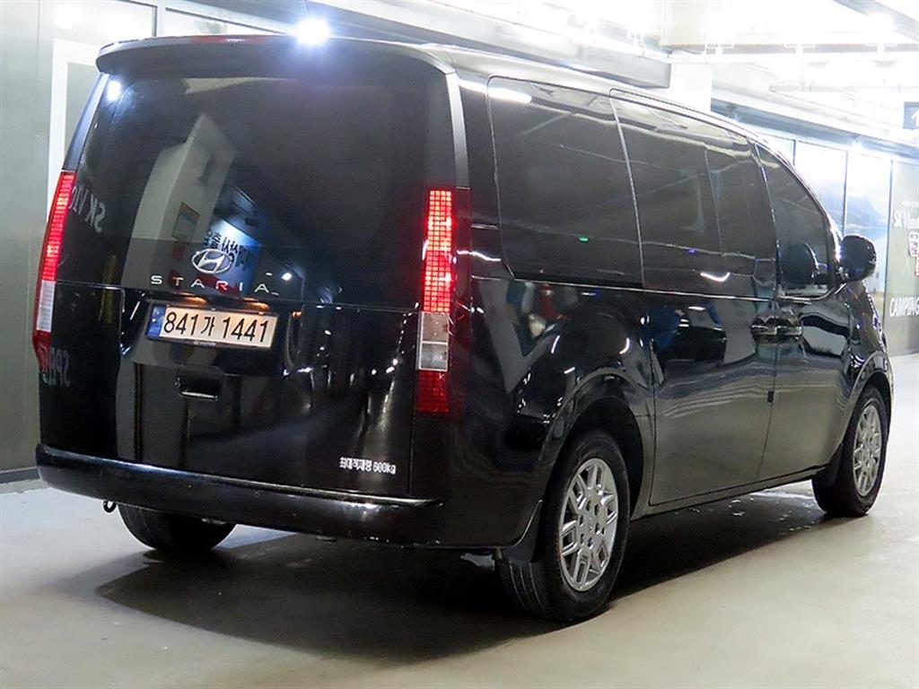 HYUNDAI Staria - Vista 4