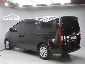 HYUNDAI Staria - Vista 6