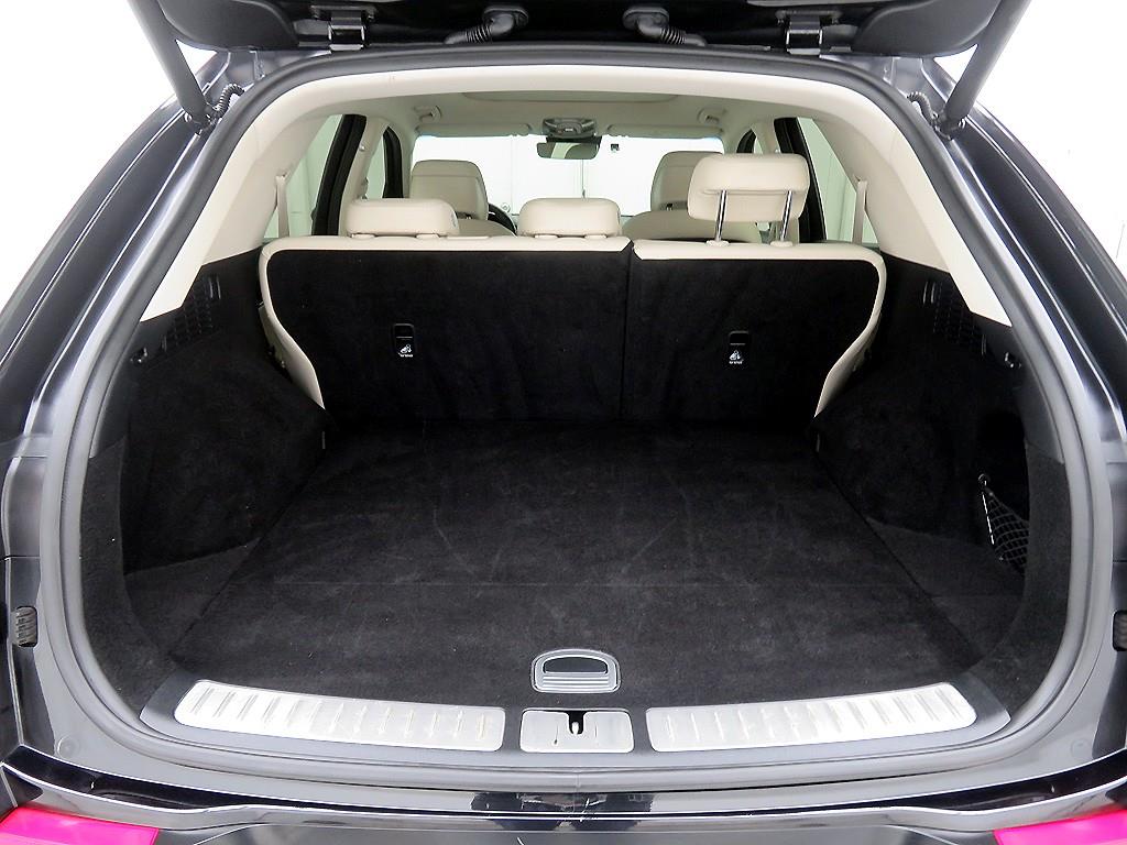 Genesis GV70 - Vista 5