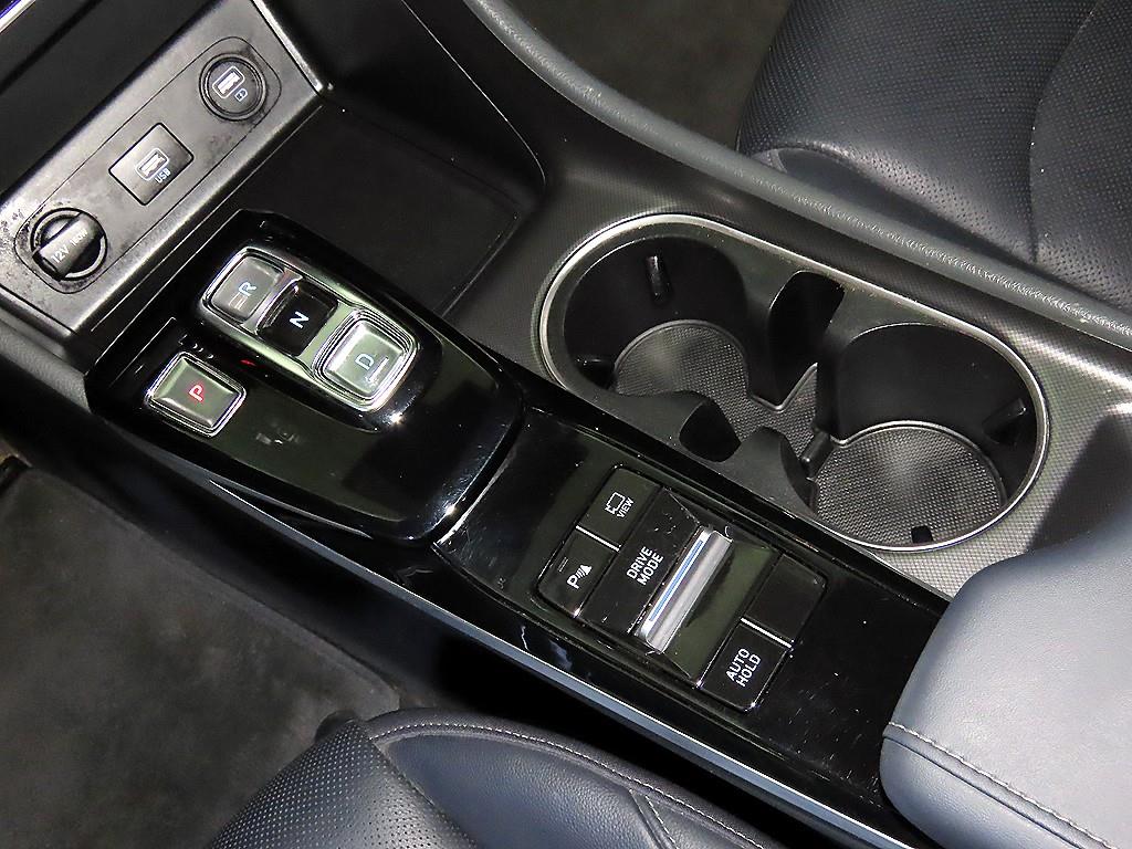 HYUNDAI Sonata - Vista 12