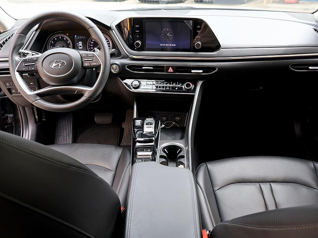 HYUNDAI Sonata - Vista 7