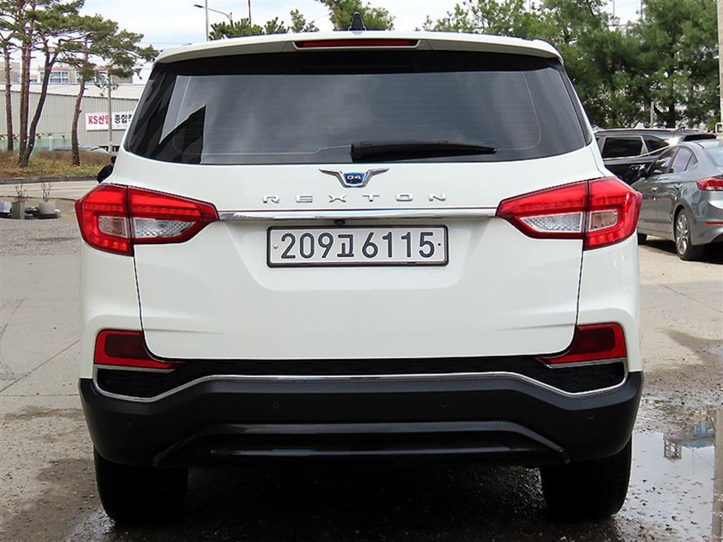 Ssangyong Rexton - Vista 4