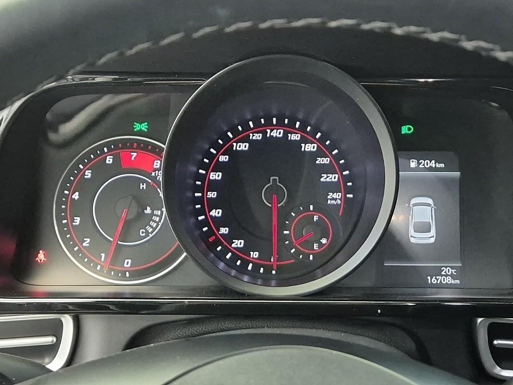 HYUNDAI Avante - Vista 6