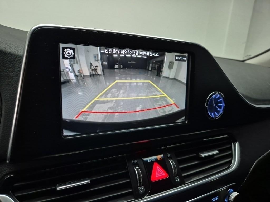 HYUNDAI Grandeur - Vista 12