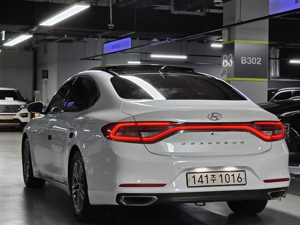 HYUNDAI Grandeur - Vista 4