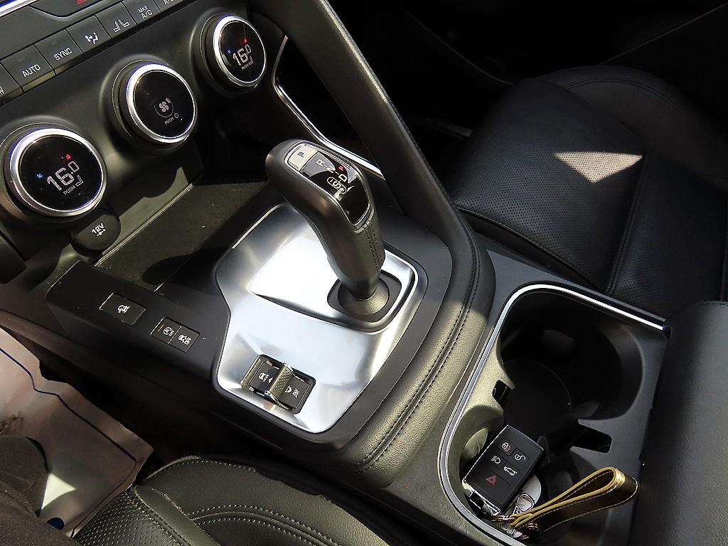 Jaguar E-PACE - Vista 11