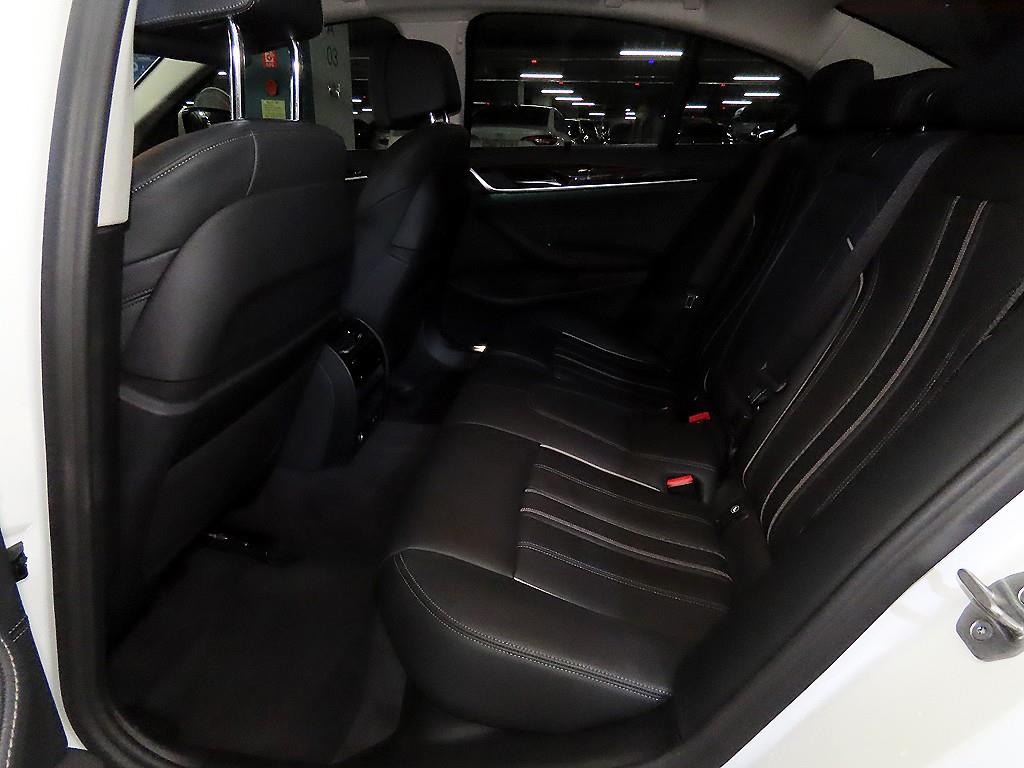 BMW 5 Series - Vista 7