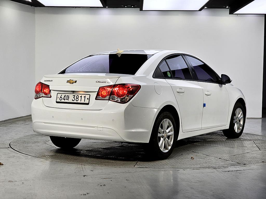 Chevrolet Cruise - Vista 4