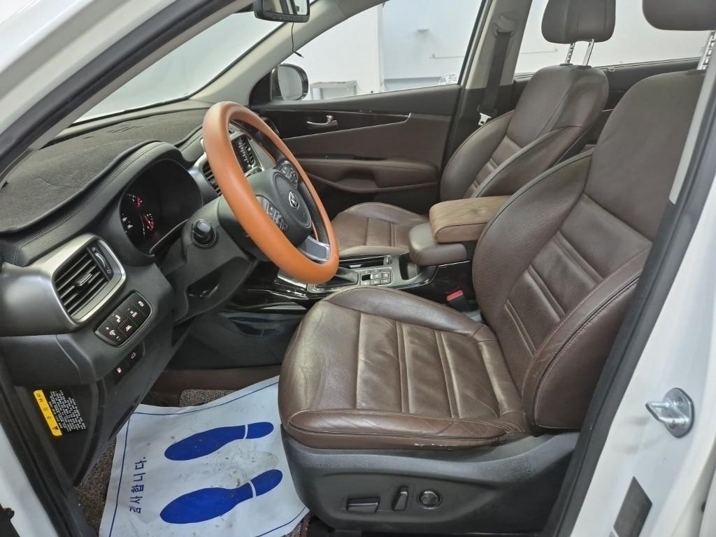 KIA Sorento - Vista 11