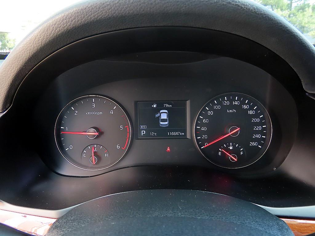 KIA K7 - Vista 9