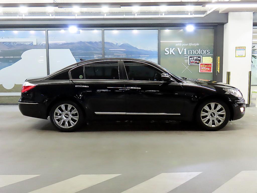 HYUNDAI Genesis - Vista 3