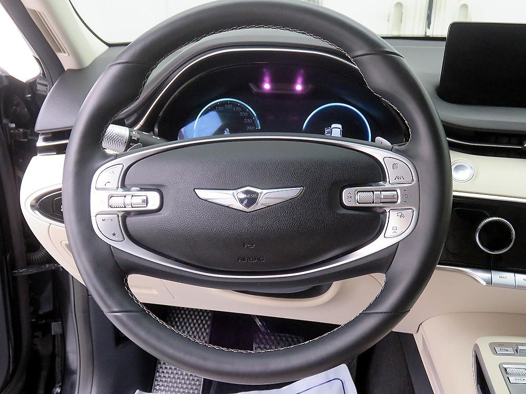 Genesis GV70 - Vista 11