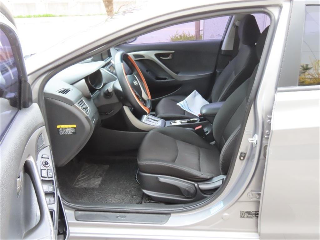 HYUNDAI Avante 2012 Gris - Importación desde Corea - HF Imports Iquique - Foto 13