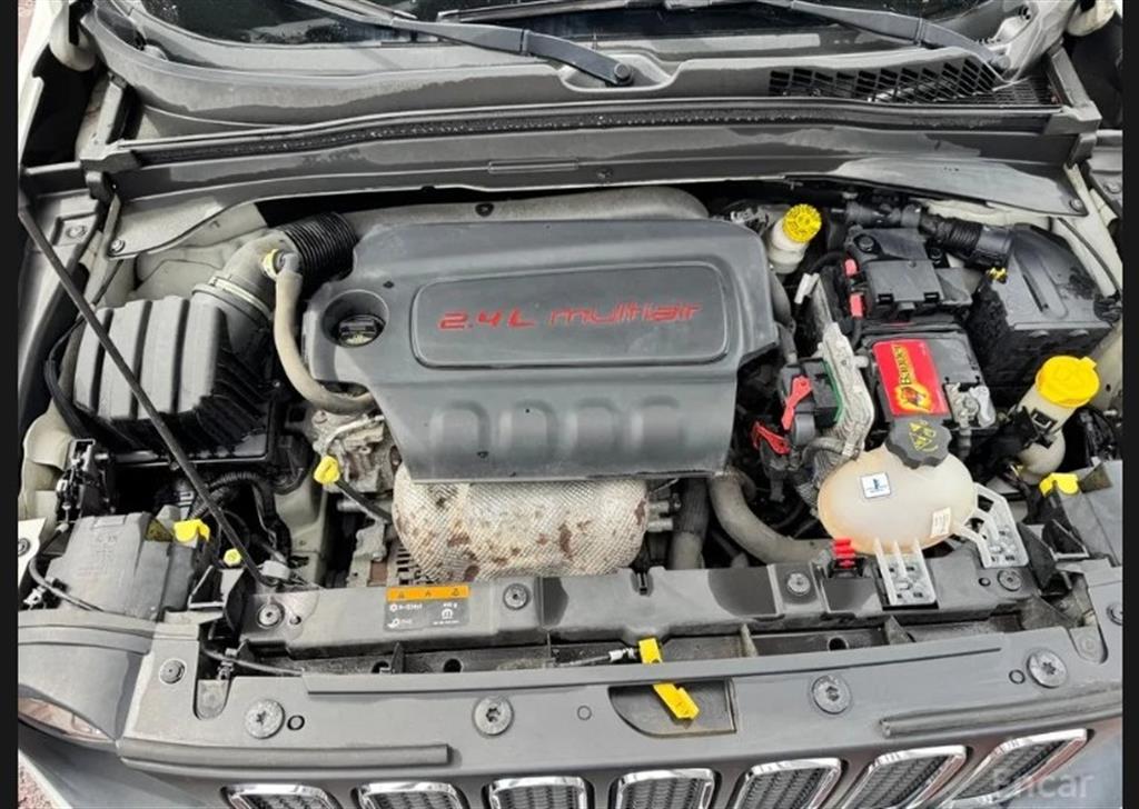 Jeep Renegade - Vista 7